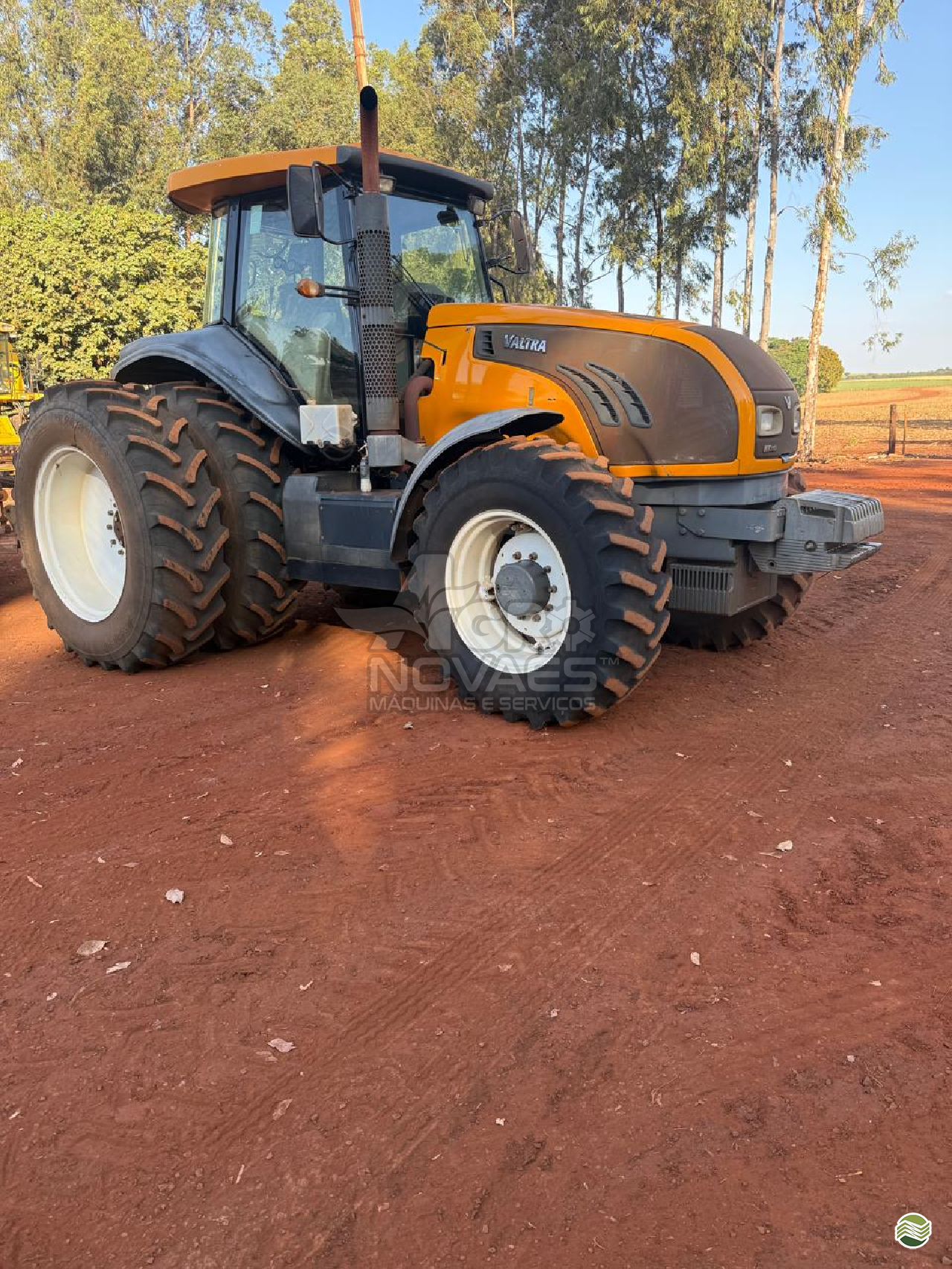 TRATOR VALTRA VALTRA BT 210 Tração 4x4 Agro Novaes Máquinas Agrícolas FERNANDOPOLIS SÃO PAULO SP